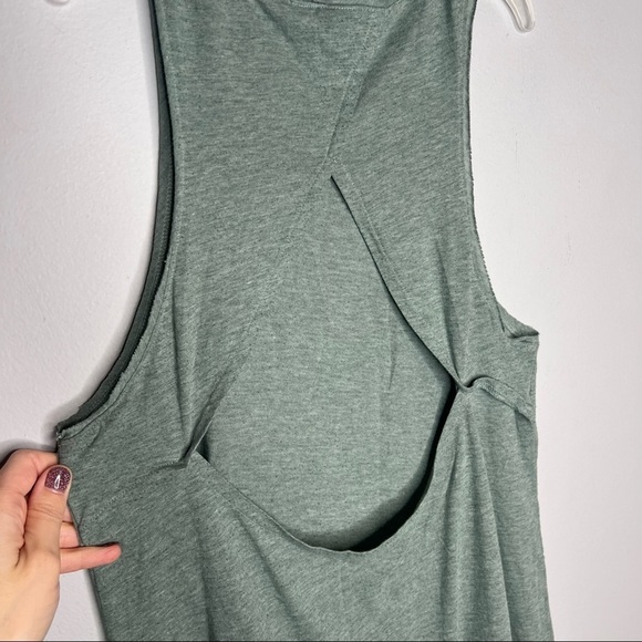 Victoria’s Secret Sleeveless Crewneck Light Dress - Picture 5 of 6